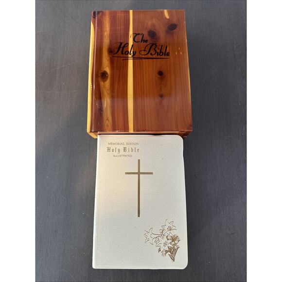 Other - Vintage Memorial Edition 1958 Holy Bible, Illustrated With Cedar Wood Case